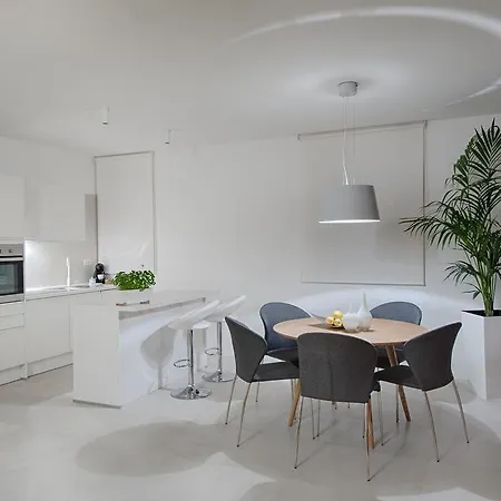 아파트 Deja Views - Znjan