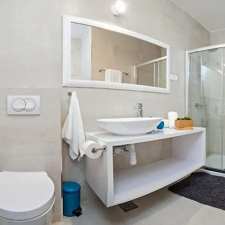 아파트 Deja Views - Znjan *