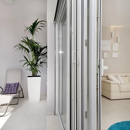 아파트 Deja Views - Znjan