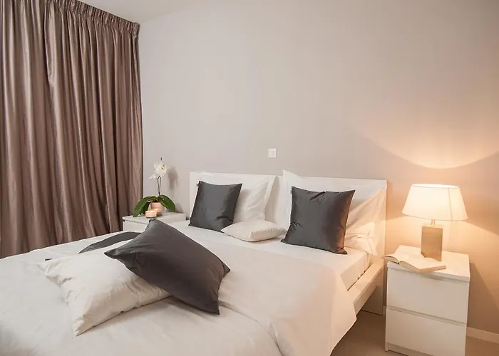 Deja Views Apartment *