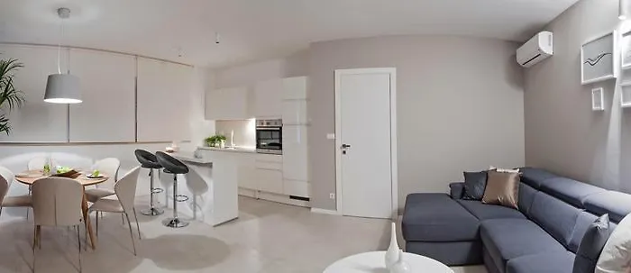 Apartment Deja Views