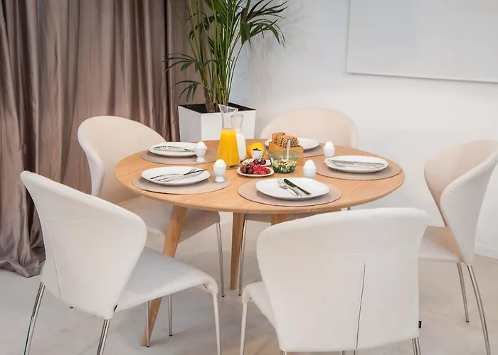 Apartment Deja Views *