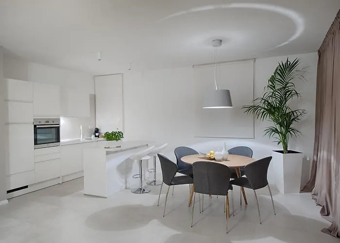 Apartment Deja Views