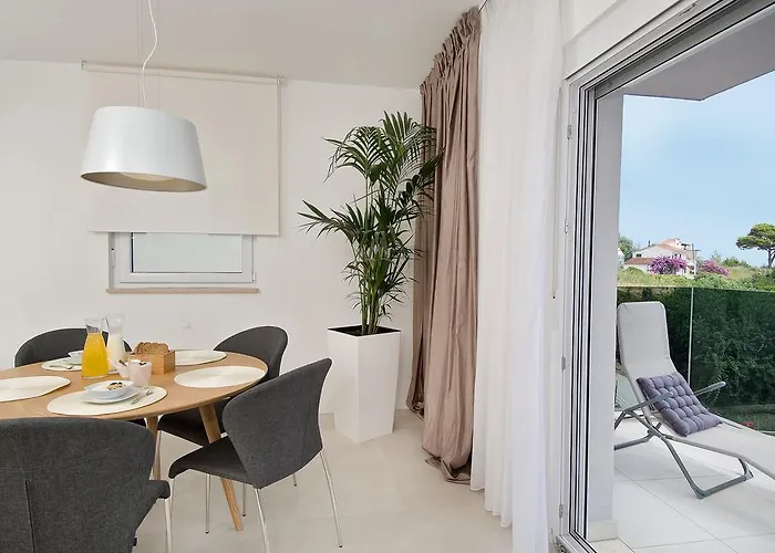 Deja Views Apartment