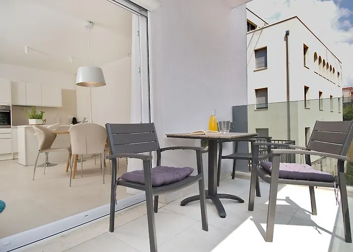 Deja Views Apartment